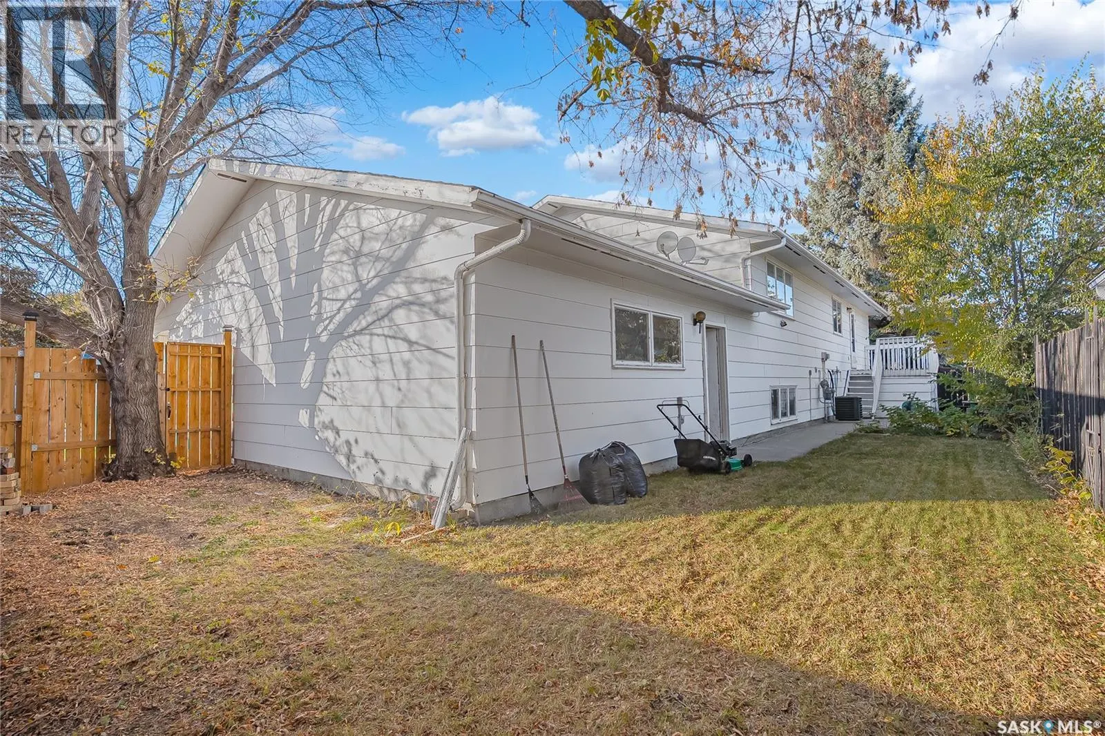 202 Begg CRESCENT