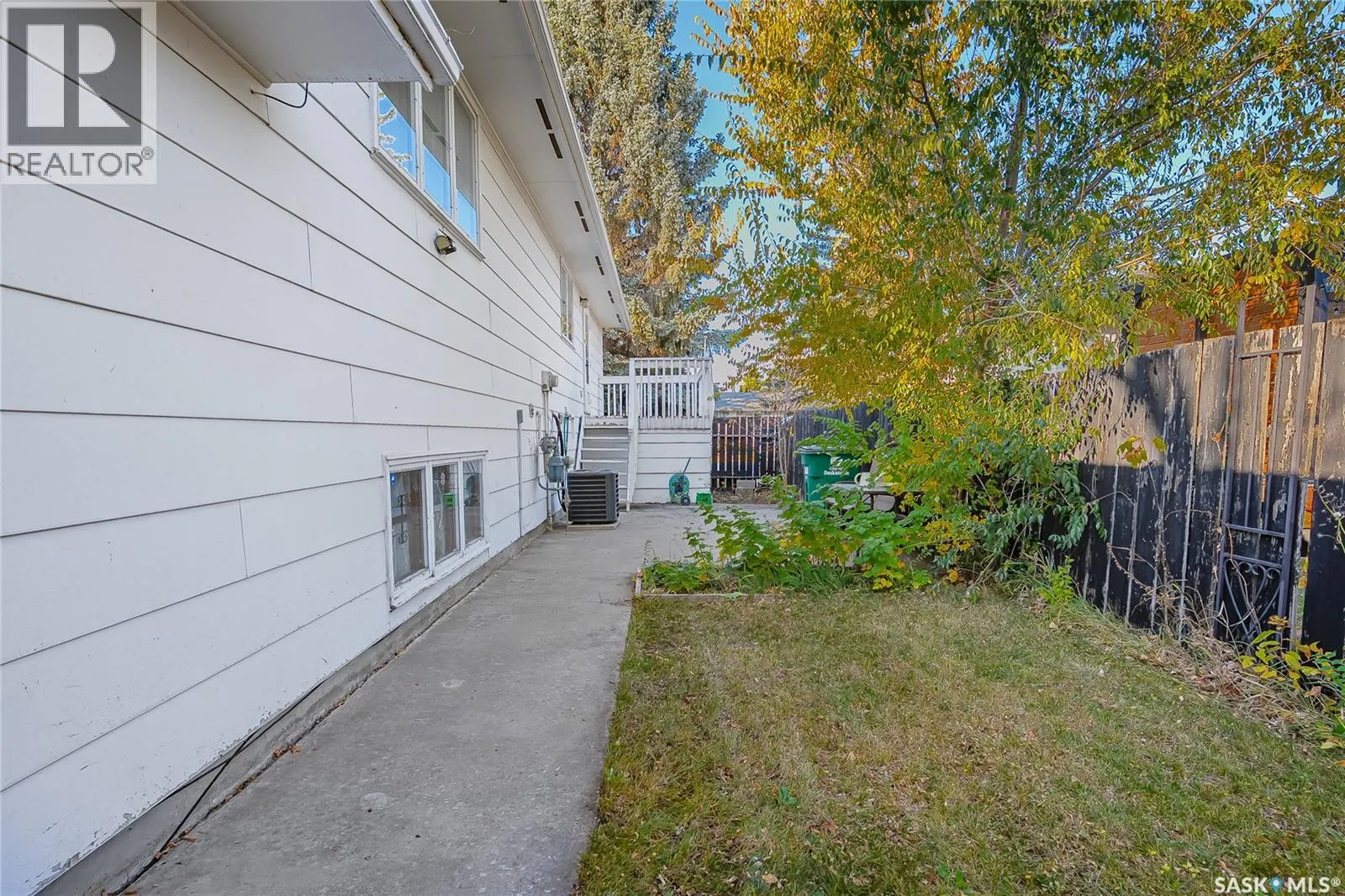202 Begg CRESCENT