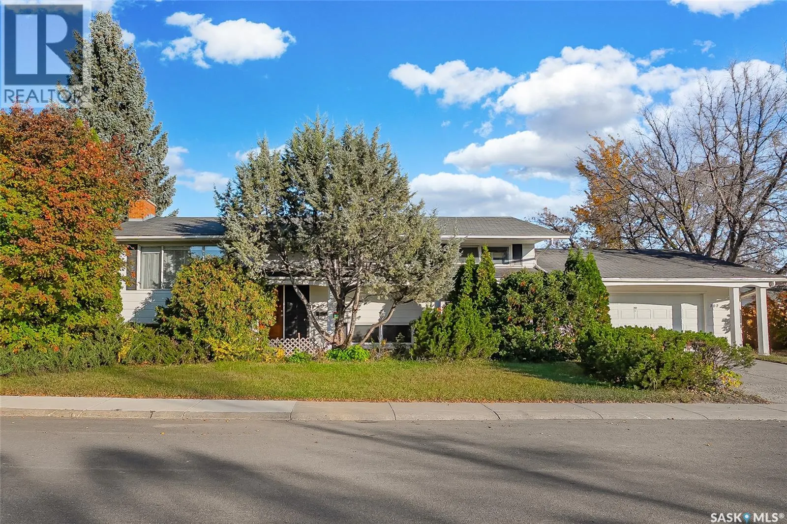202 Begg CRESCENT
