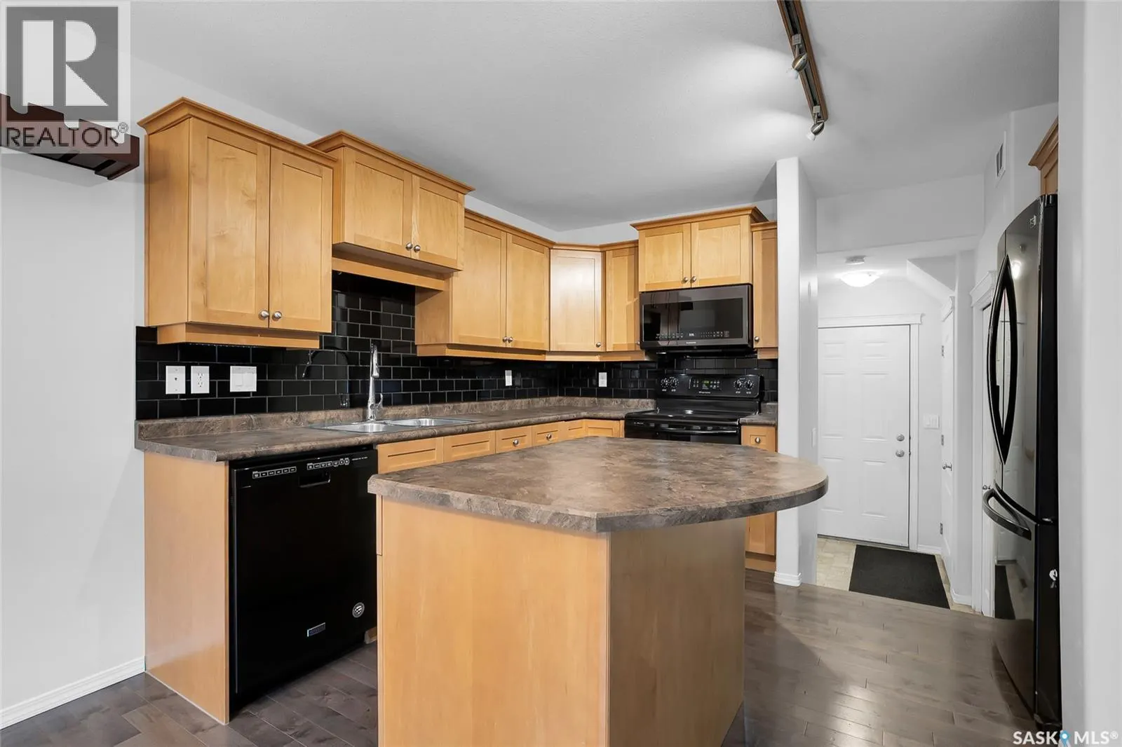 17 110 Dulmage CRESCENT