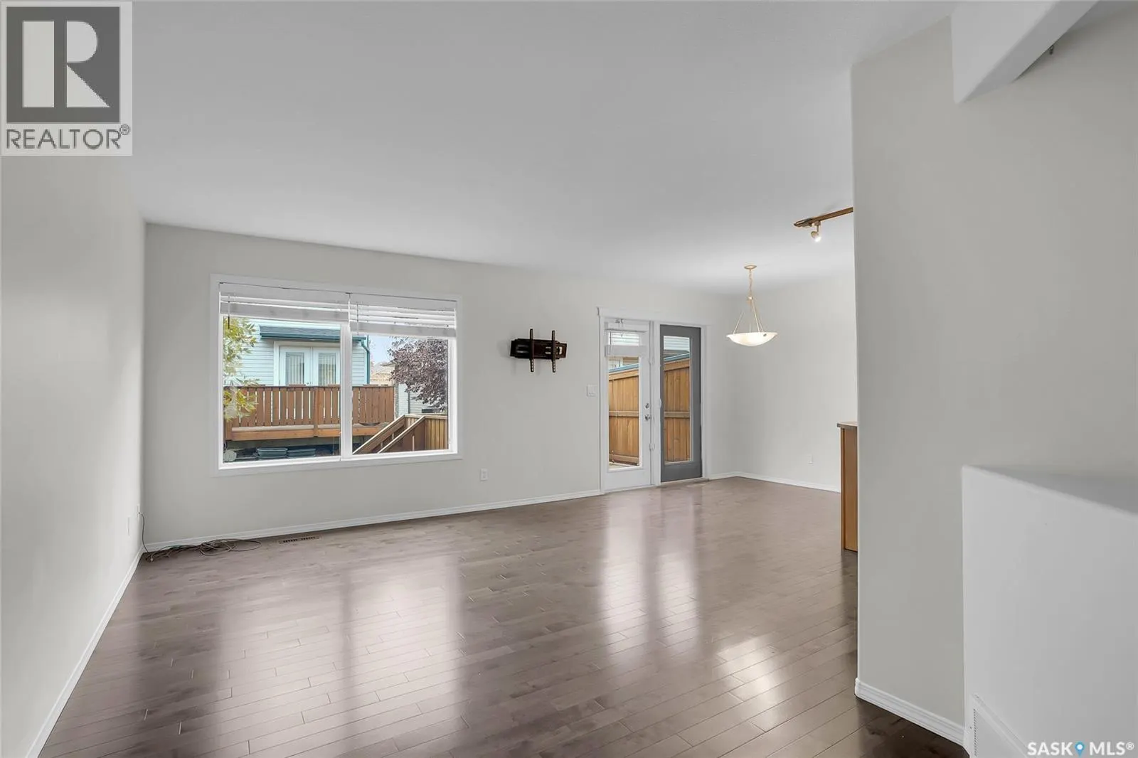 17 110 Dulmage CRESCENT