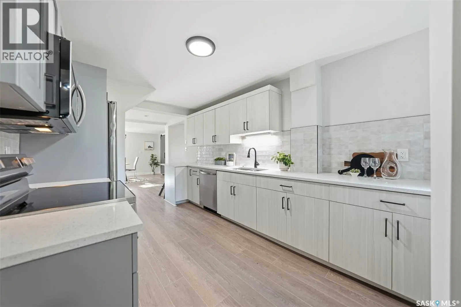 622 31st STREET W