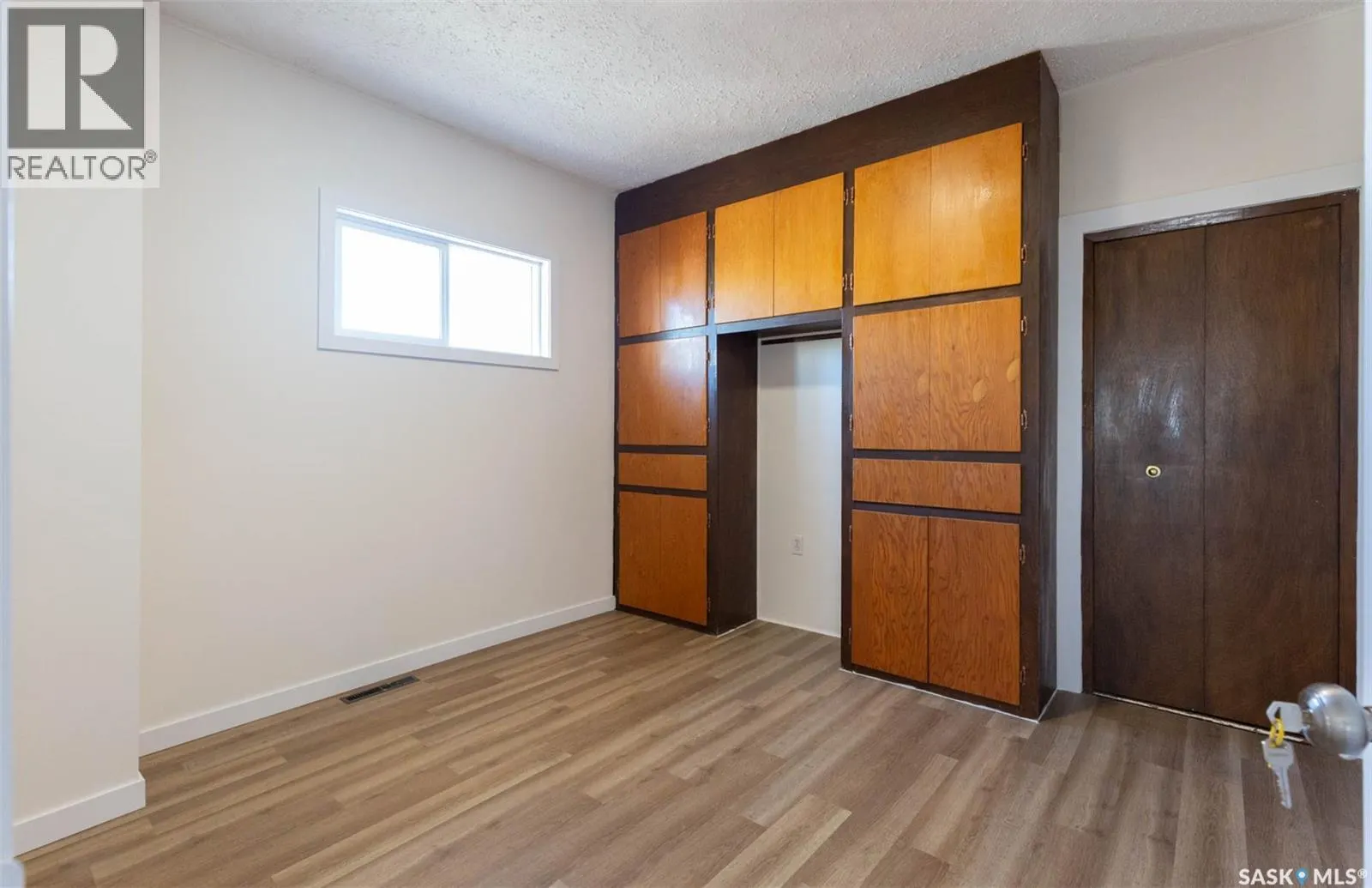 375 Fairford STREET W