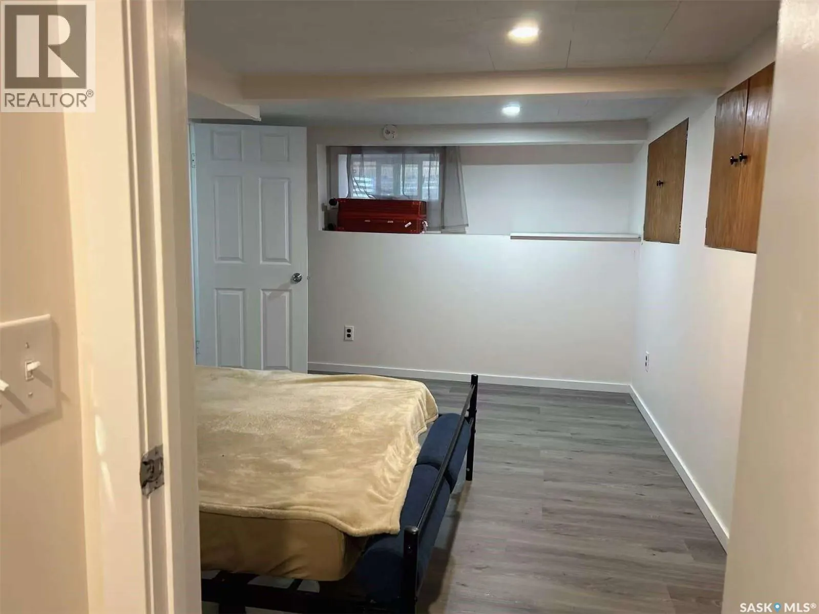 375 Fairford STREET W