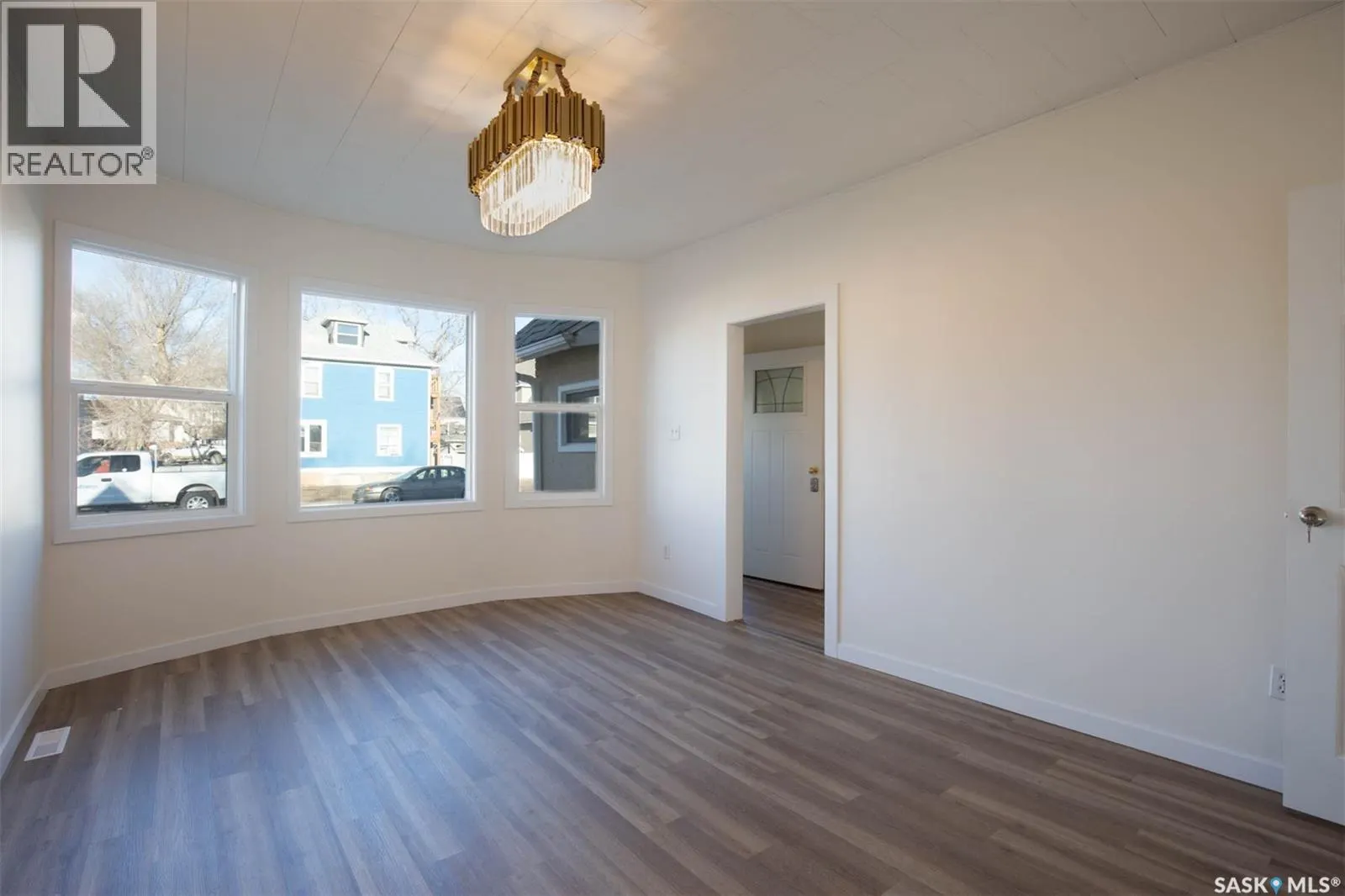 375 Fairford STREET W