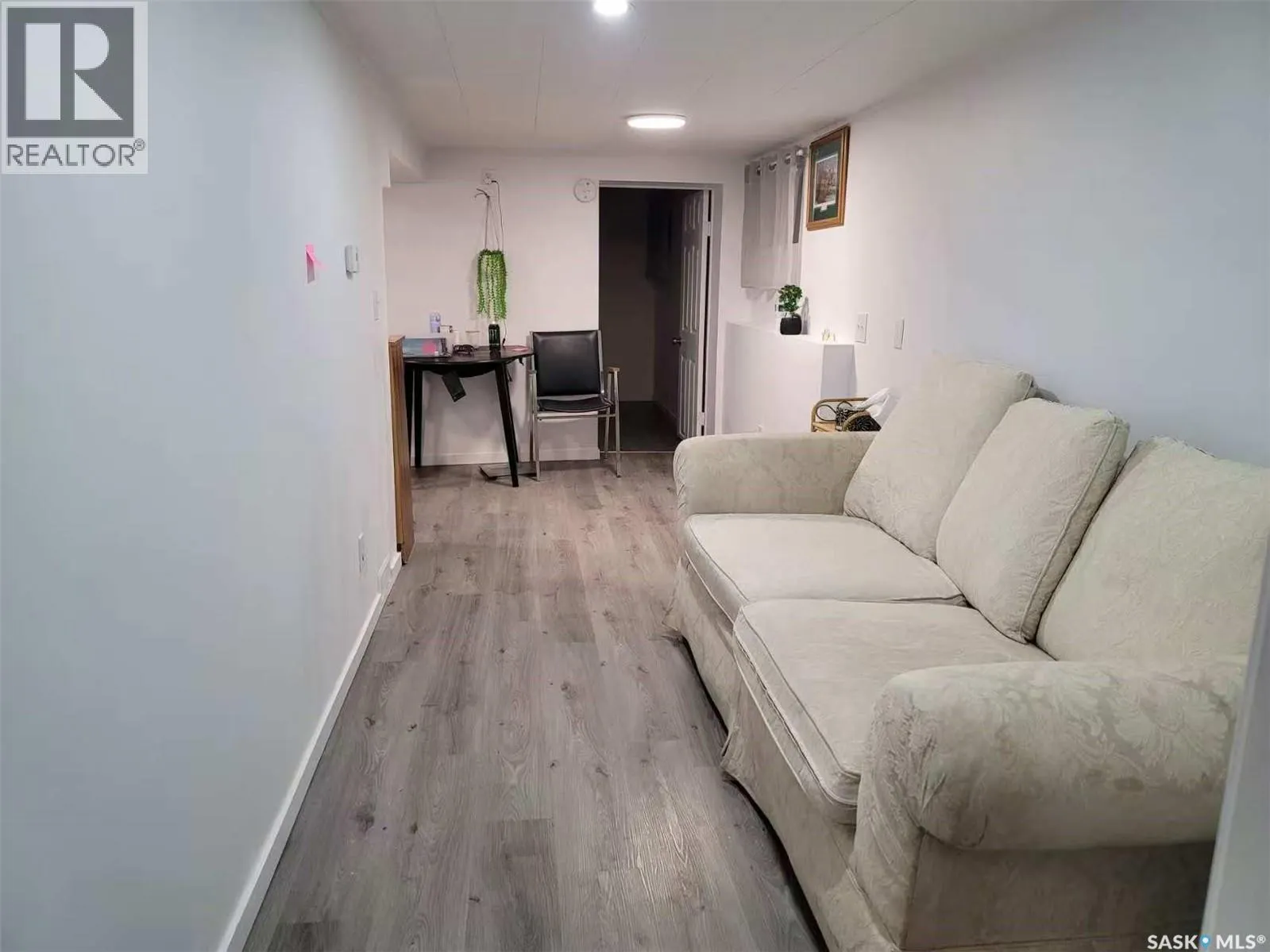 375 Fairford STREET W