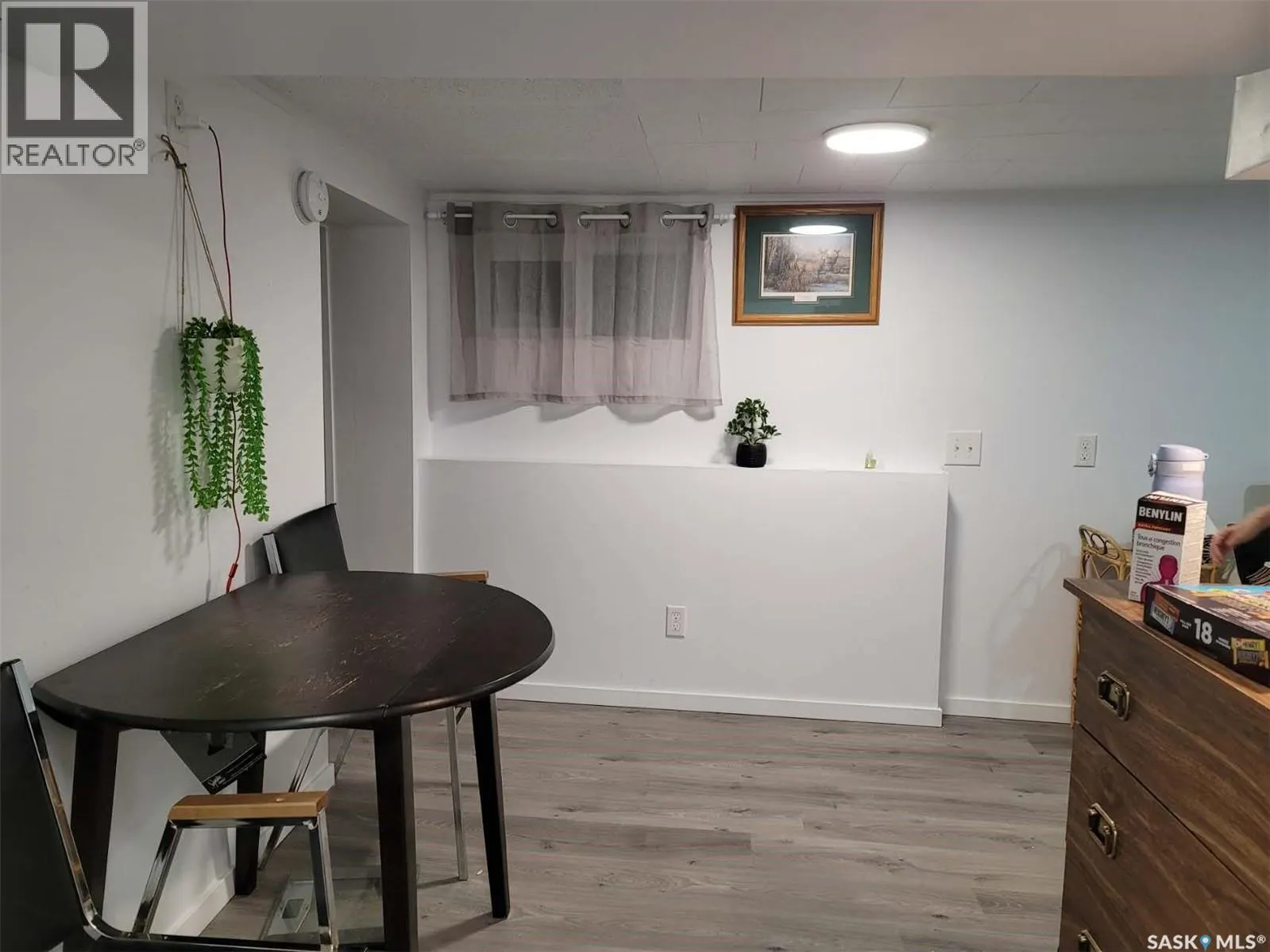 375 Fairford STREET W