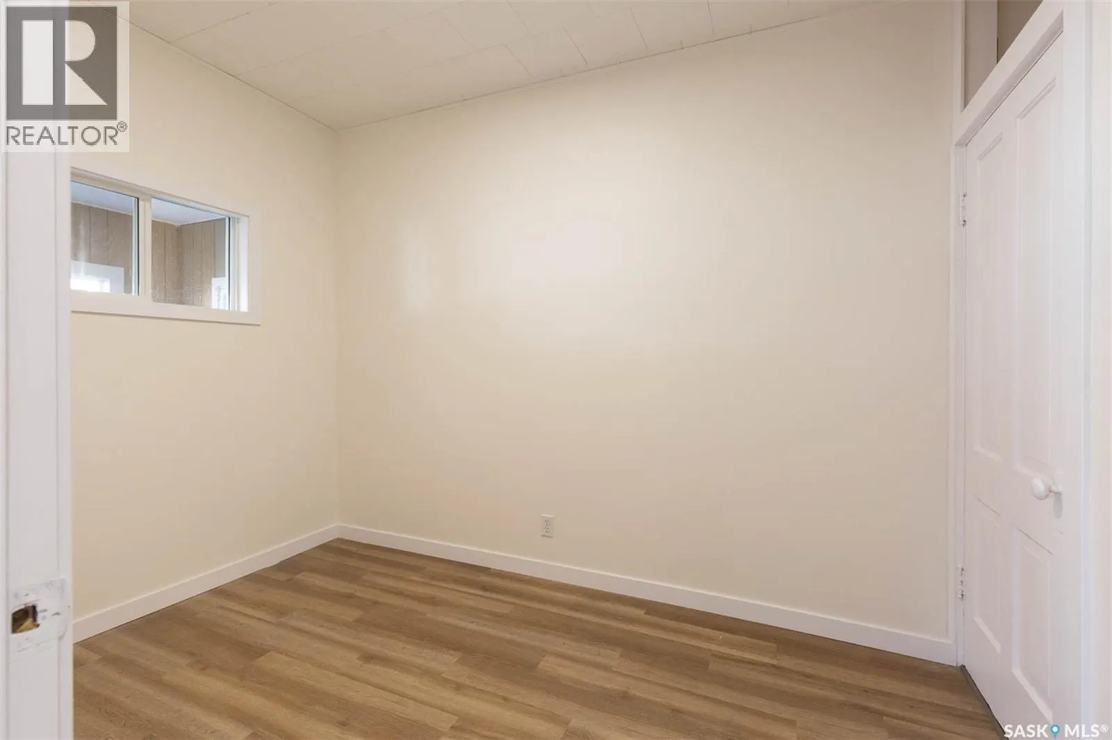 375 Fairford STREET W