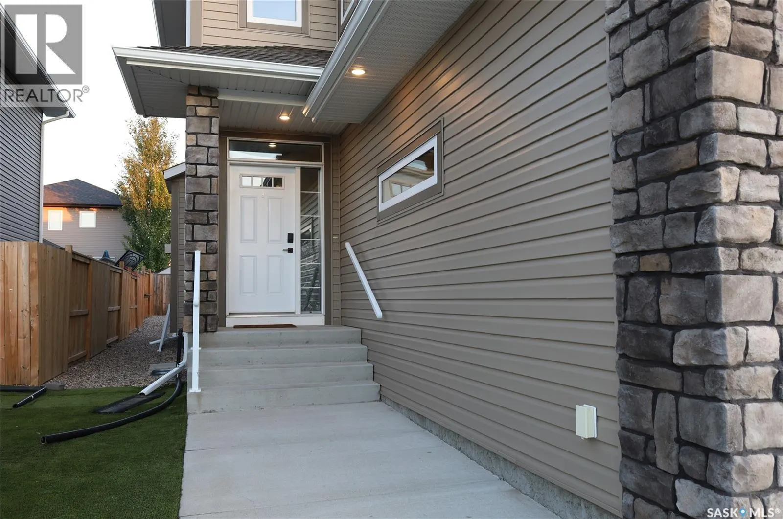 946 Pringle COVE