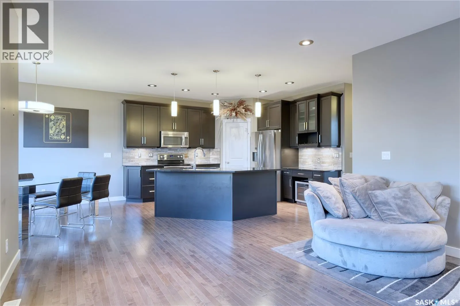 946 Pringle COVE