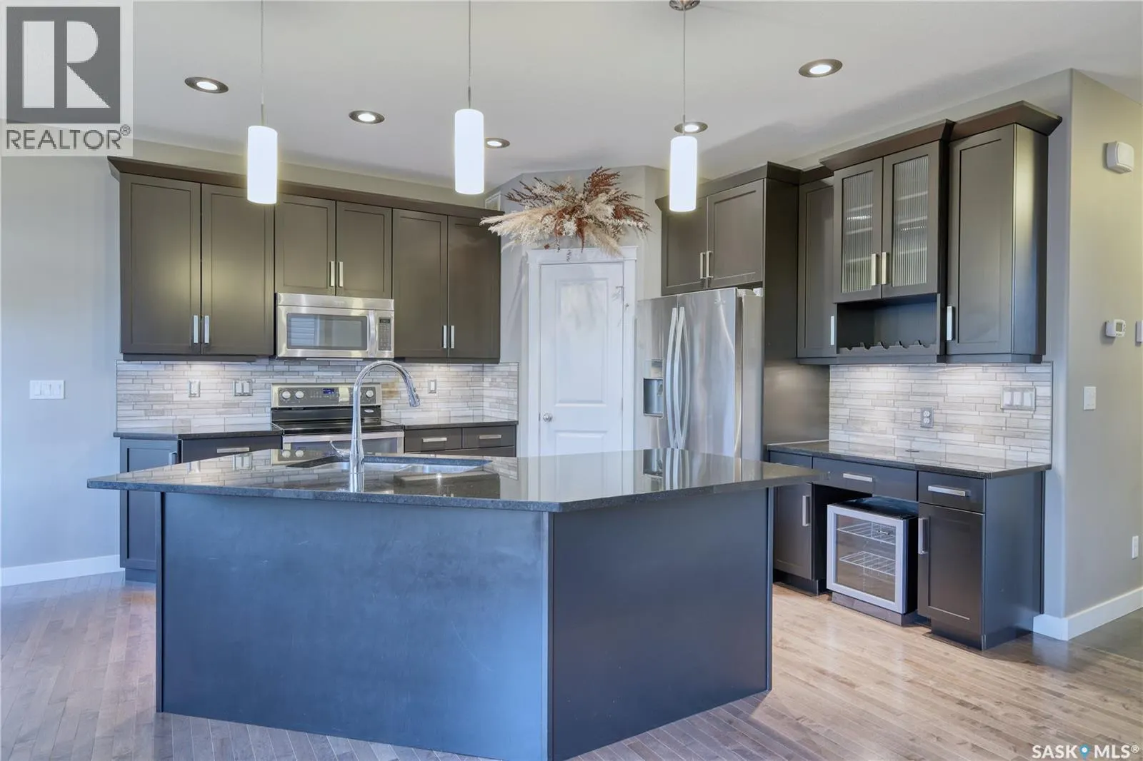 946 Pringle COVE