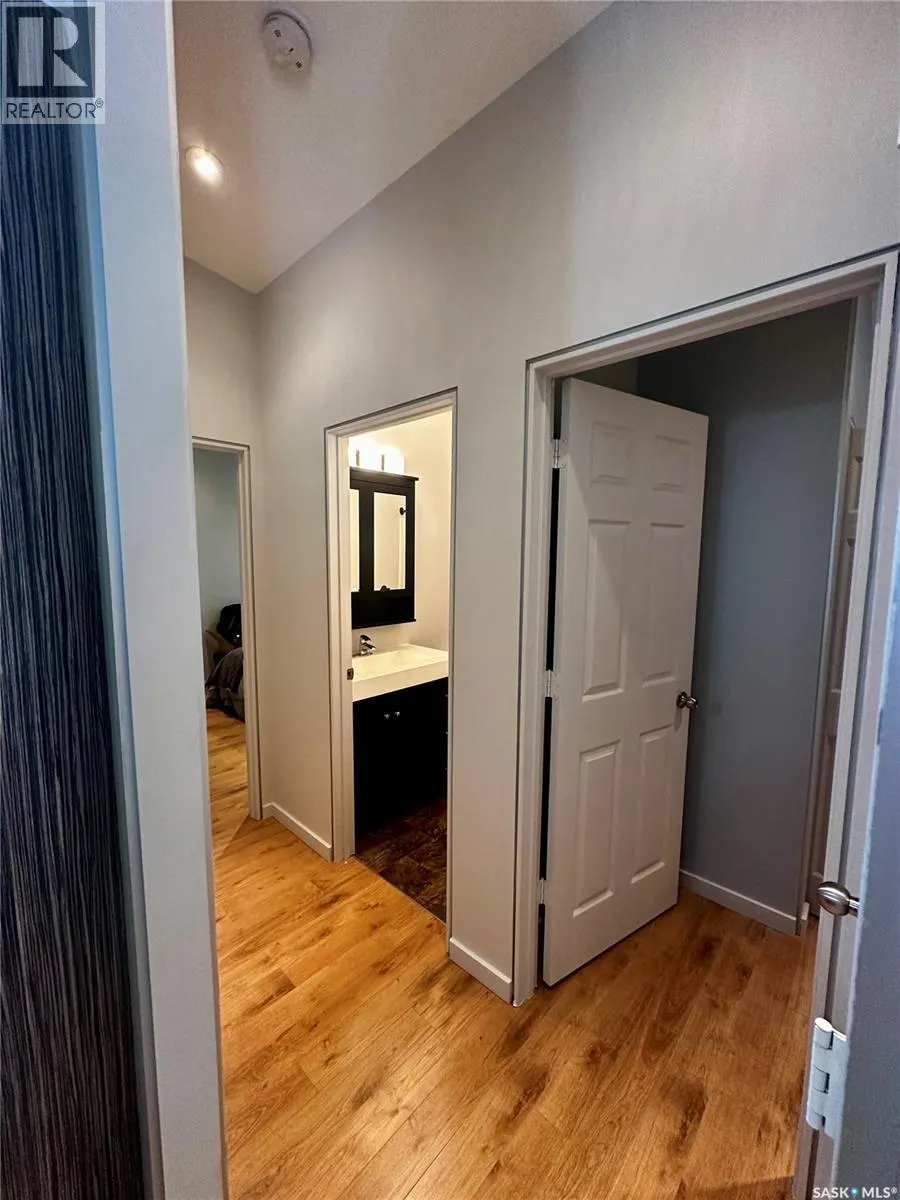 19 McKinnon BAY