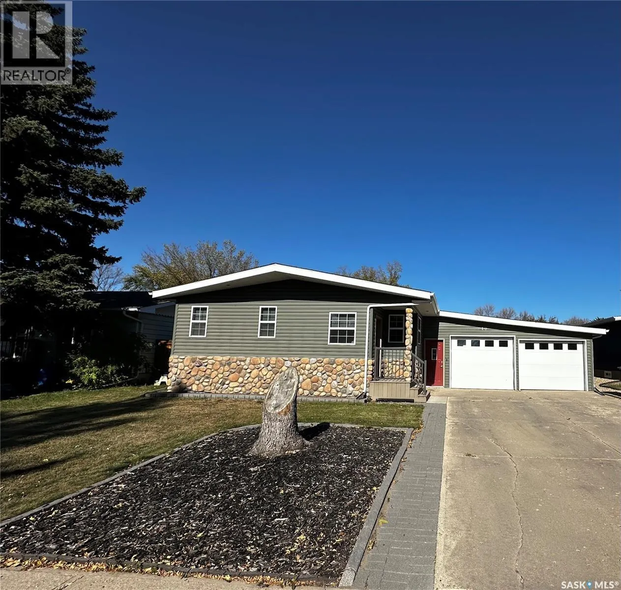 19 McKinnon BAY