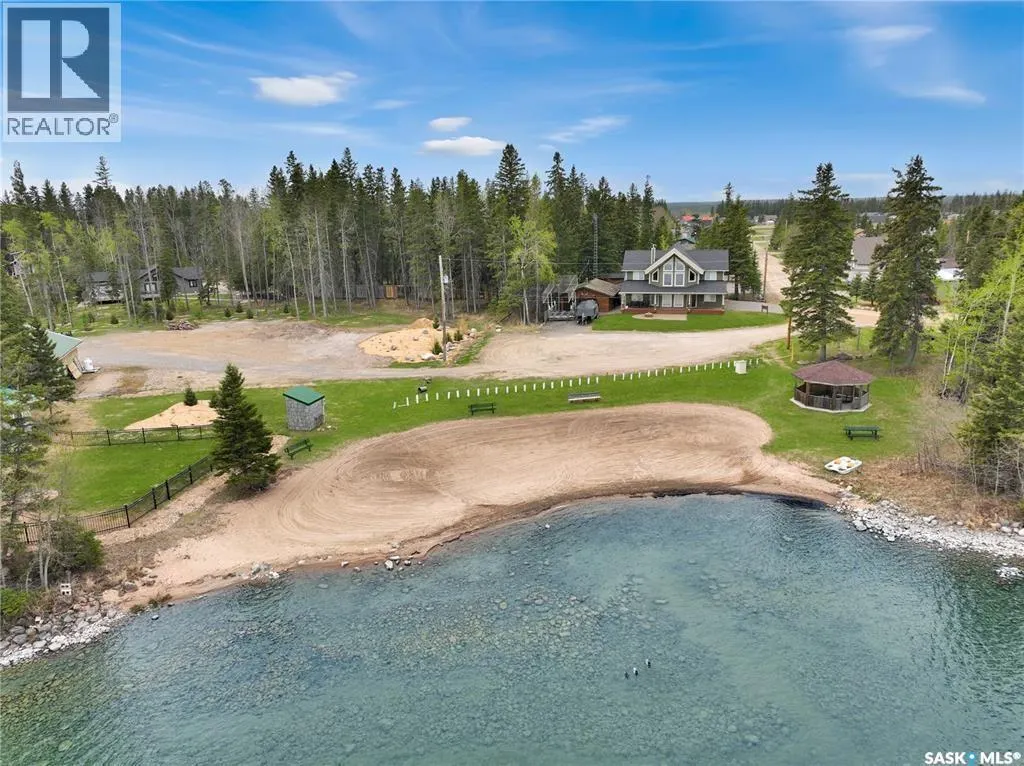 17 White Poplar CRESCENT