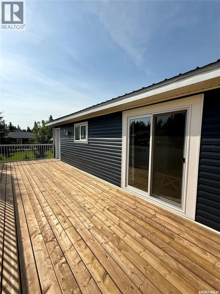 17 White Poplar CRESCENT