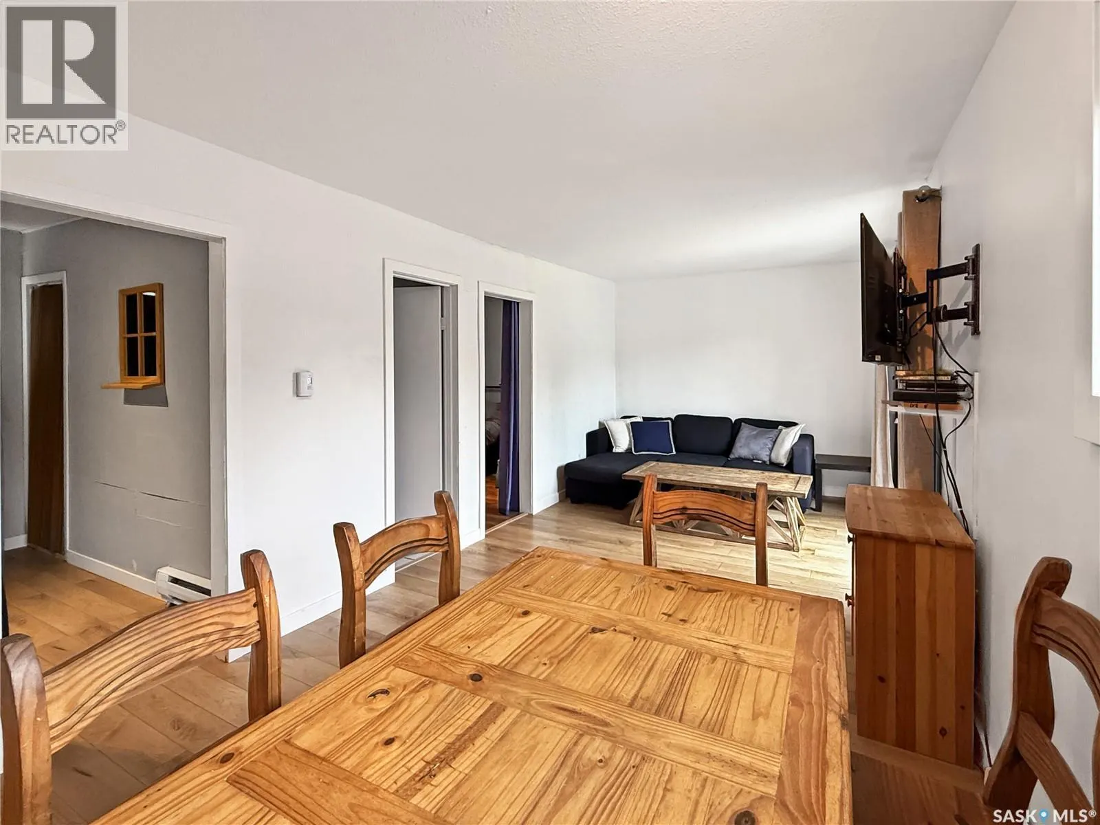 17 White Poplar CRESCENT
