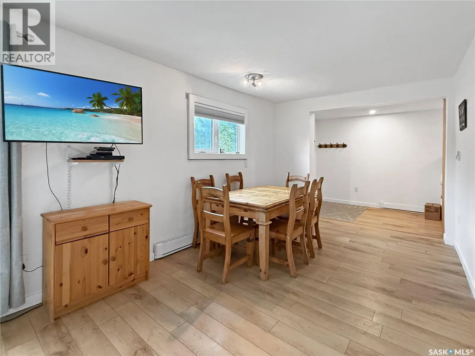 17 White Poplar CRESCENT