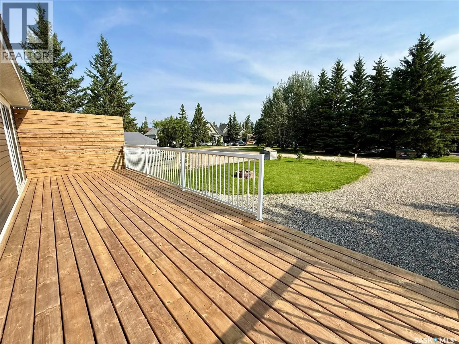 17 White Poplar CRESCENT