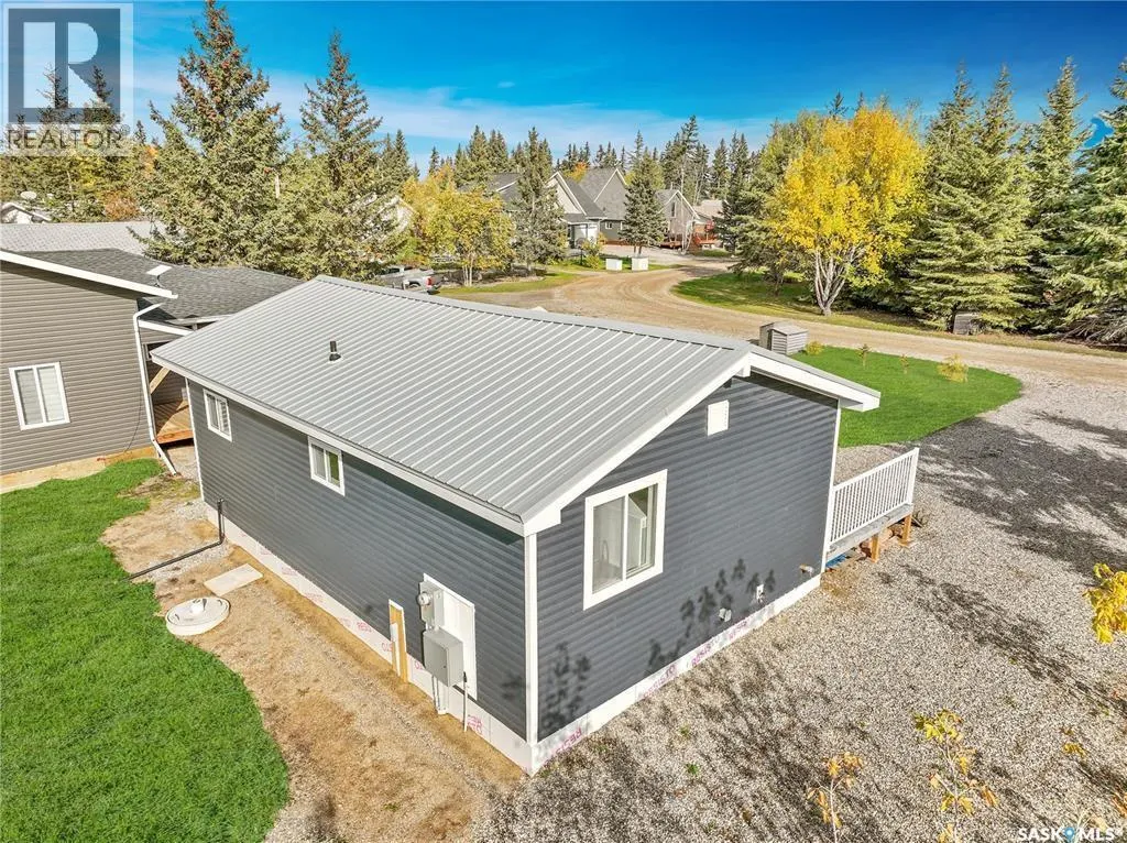 17 White Poplar CRESCENT