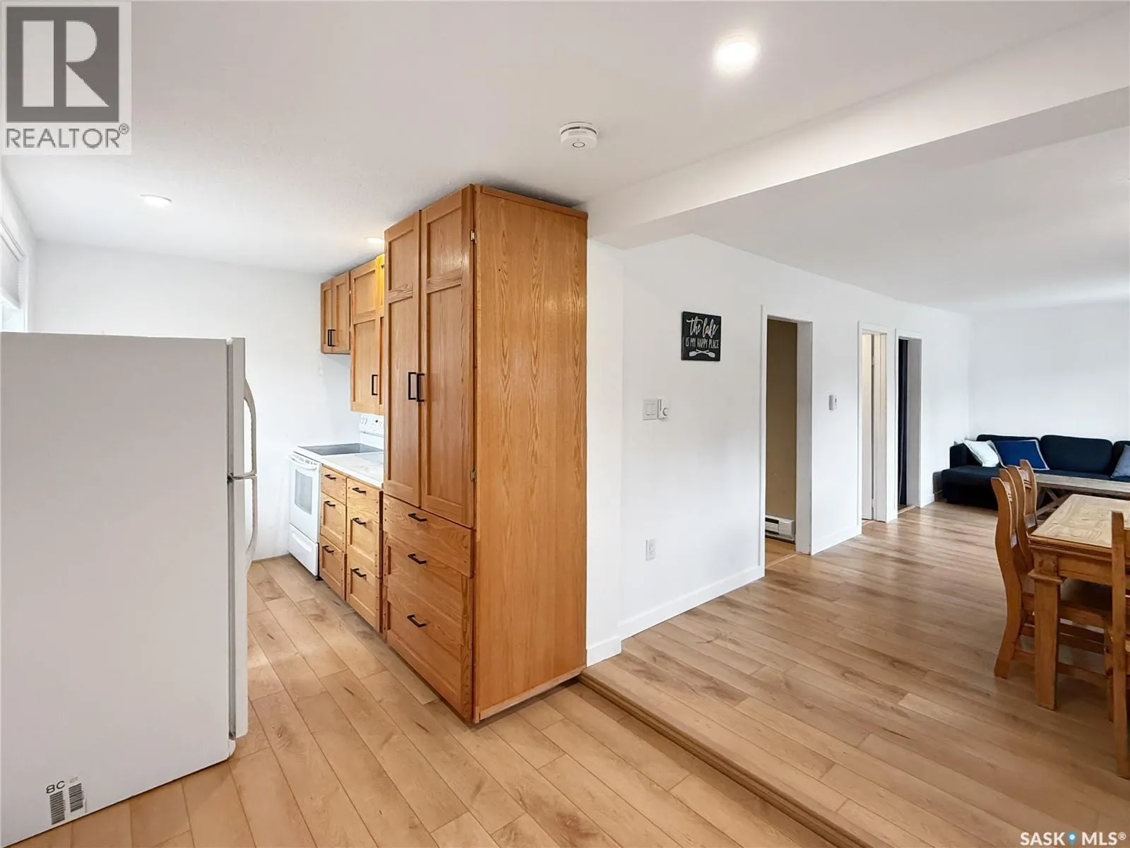 17 White Poplar CRESCENT