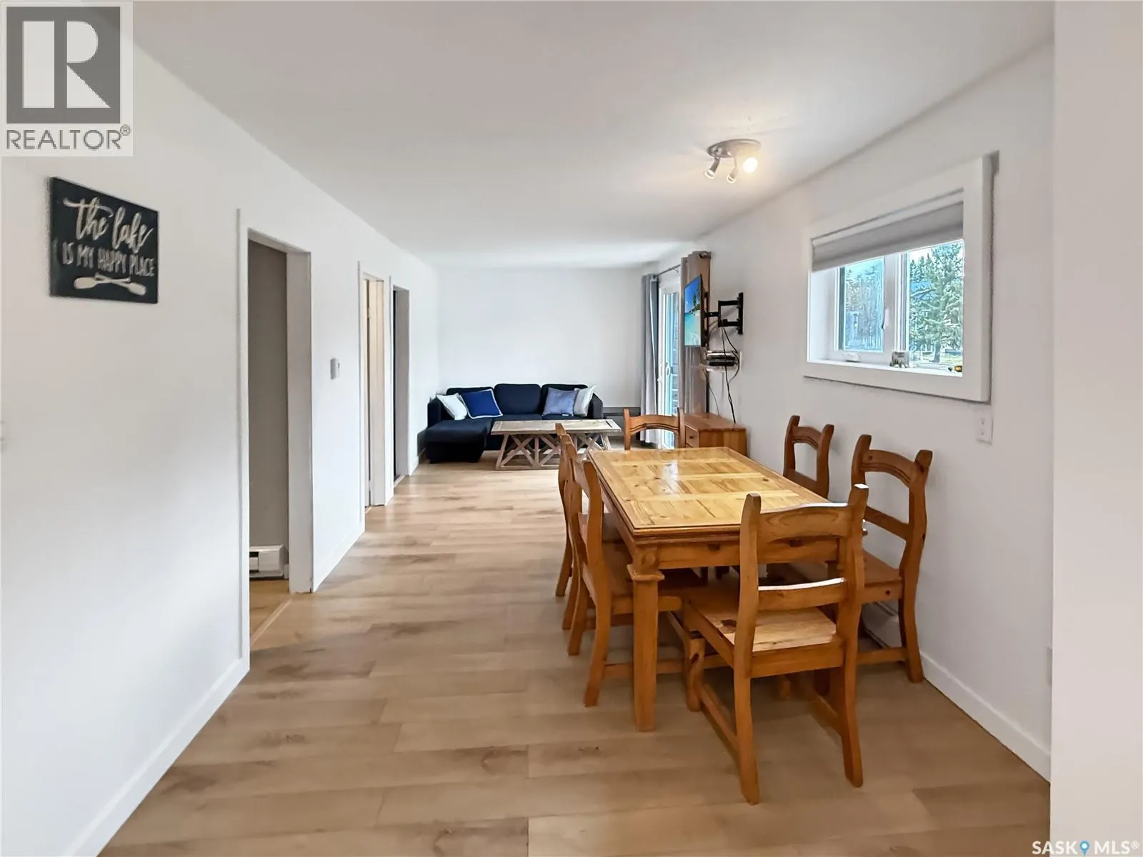 17 White Poplar CRESCENT