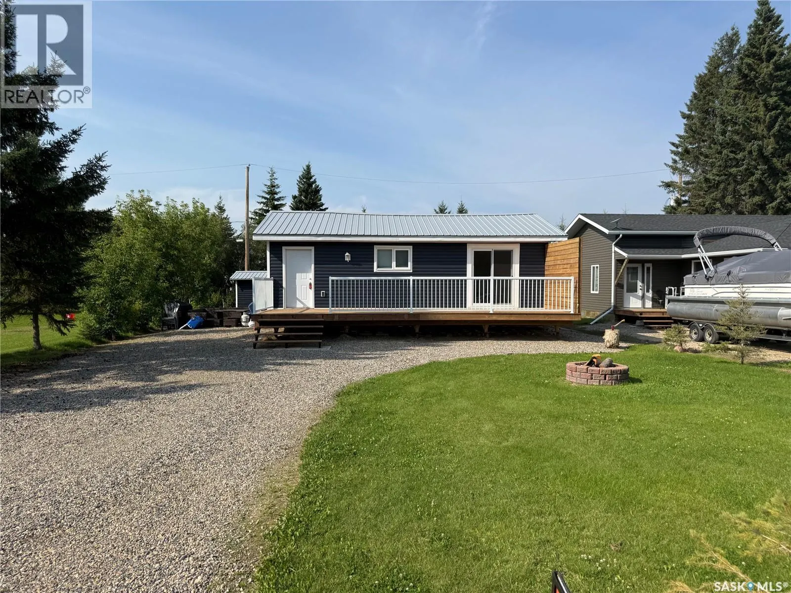 17 White Poplar CRESCENT