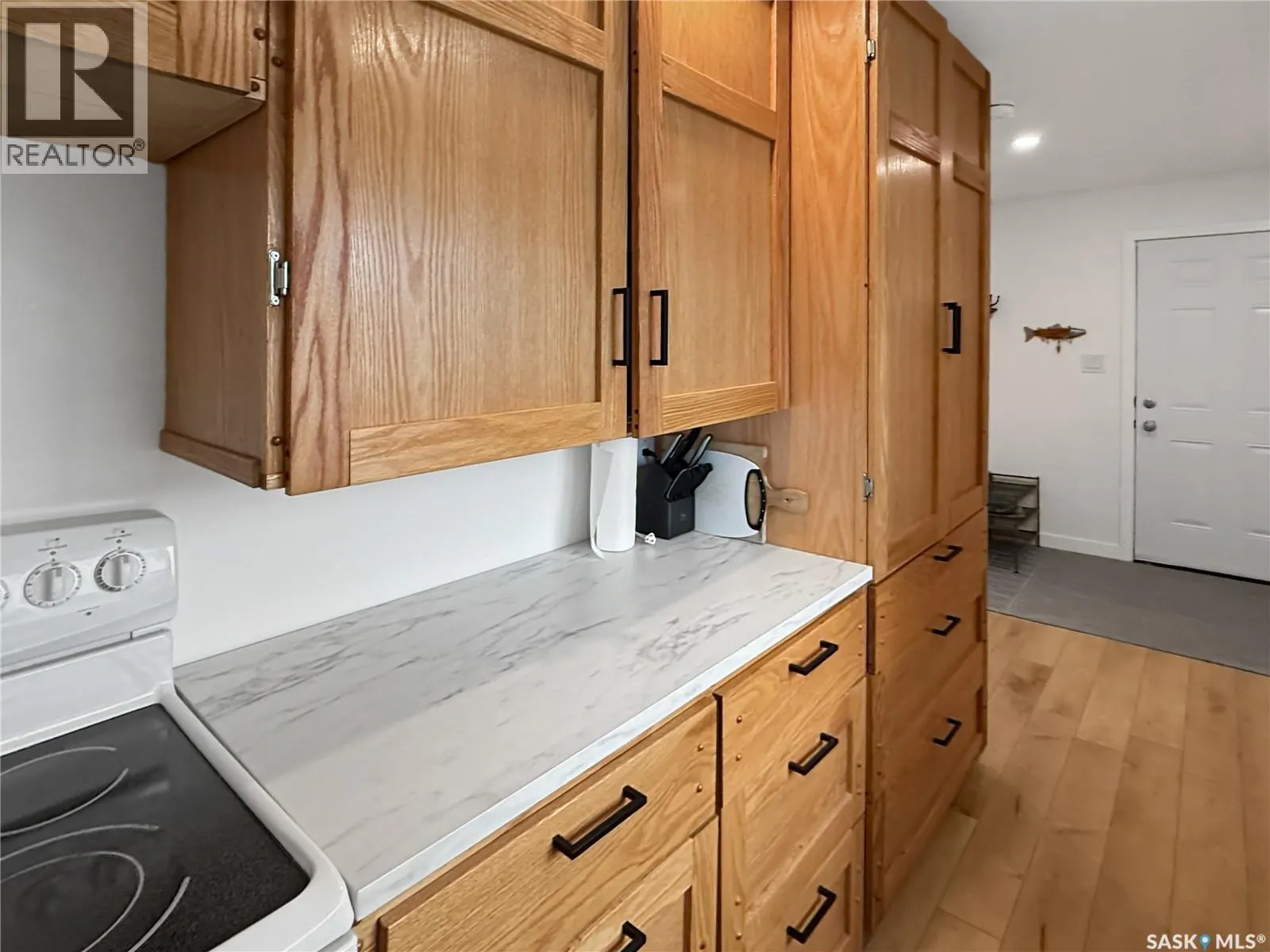 17 White Poplar CRESCENT