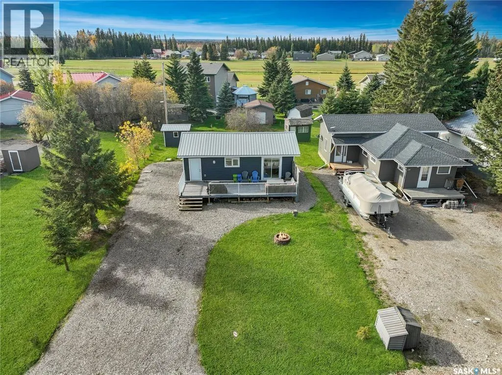 17 White Poplar CRESCENT
