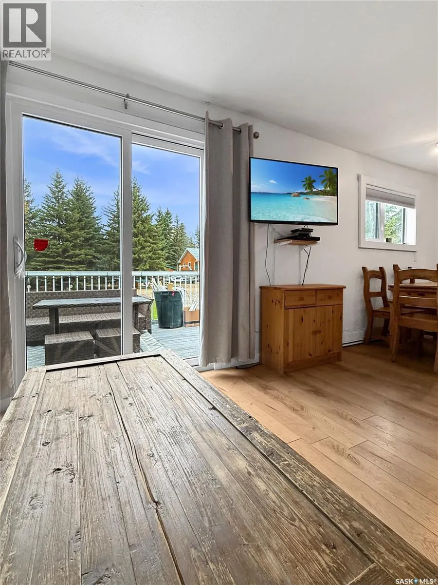 17 White Poplar CRESCENT