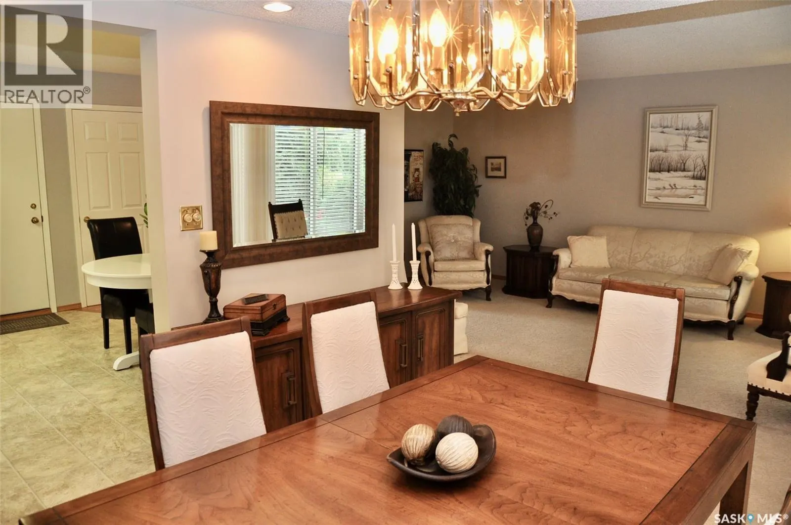 1402 415 Heritage CRESCENT
