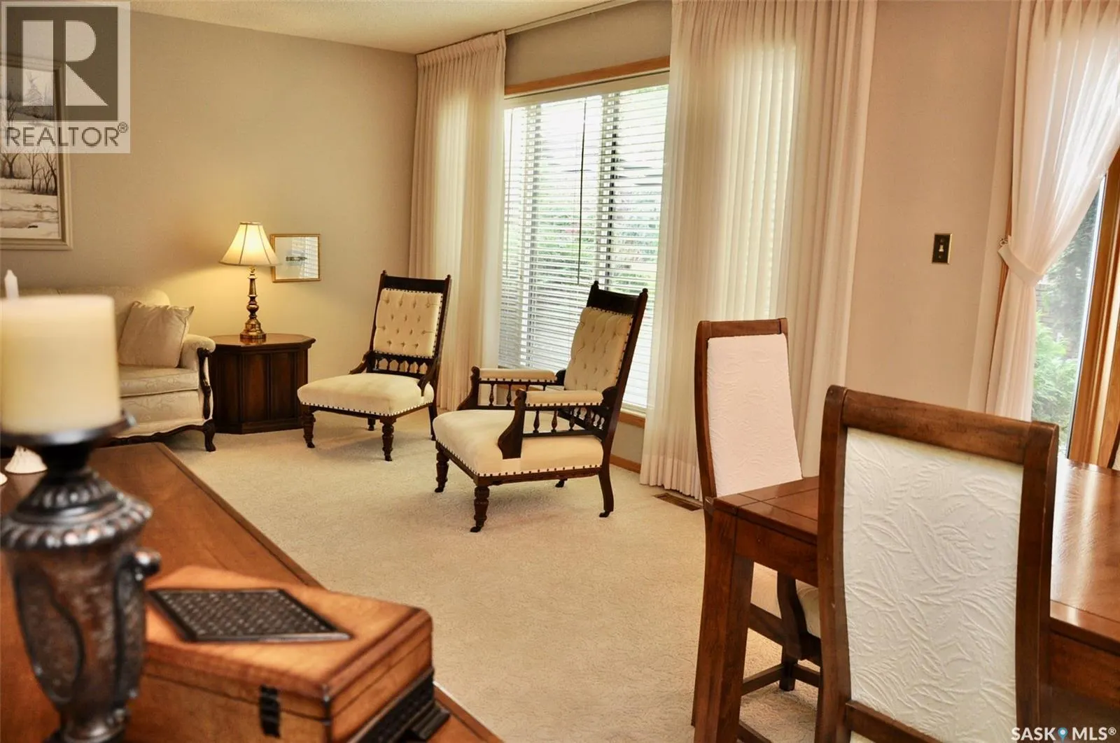 1402 415 Heritage CRESCENT