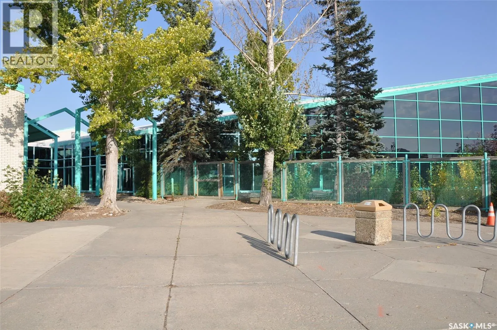 1402 415 Heritage CRESCENT