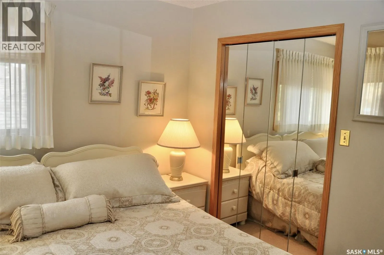 1402 415 Heritage CRESCENT