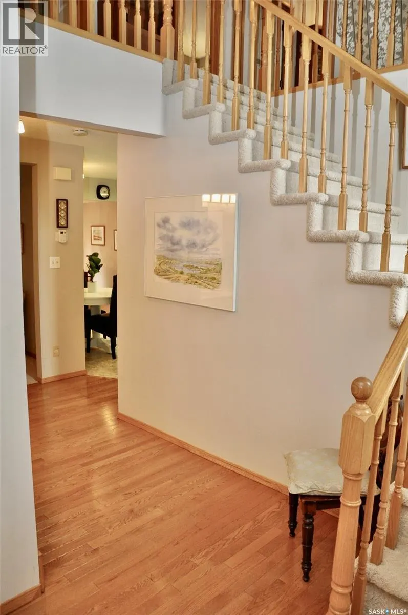 1402 415 Heritage CRESCENT