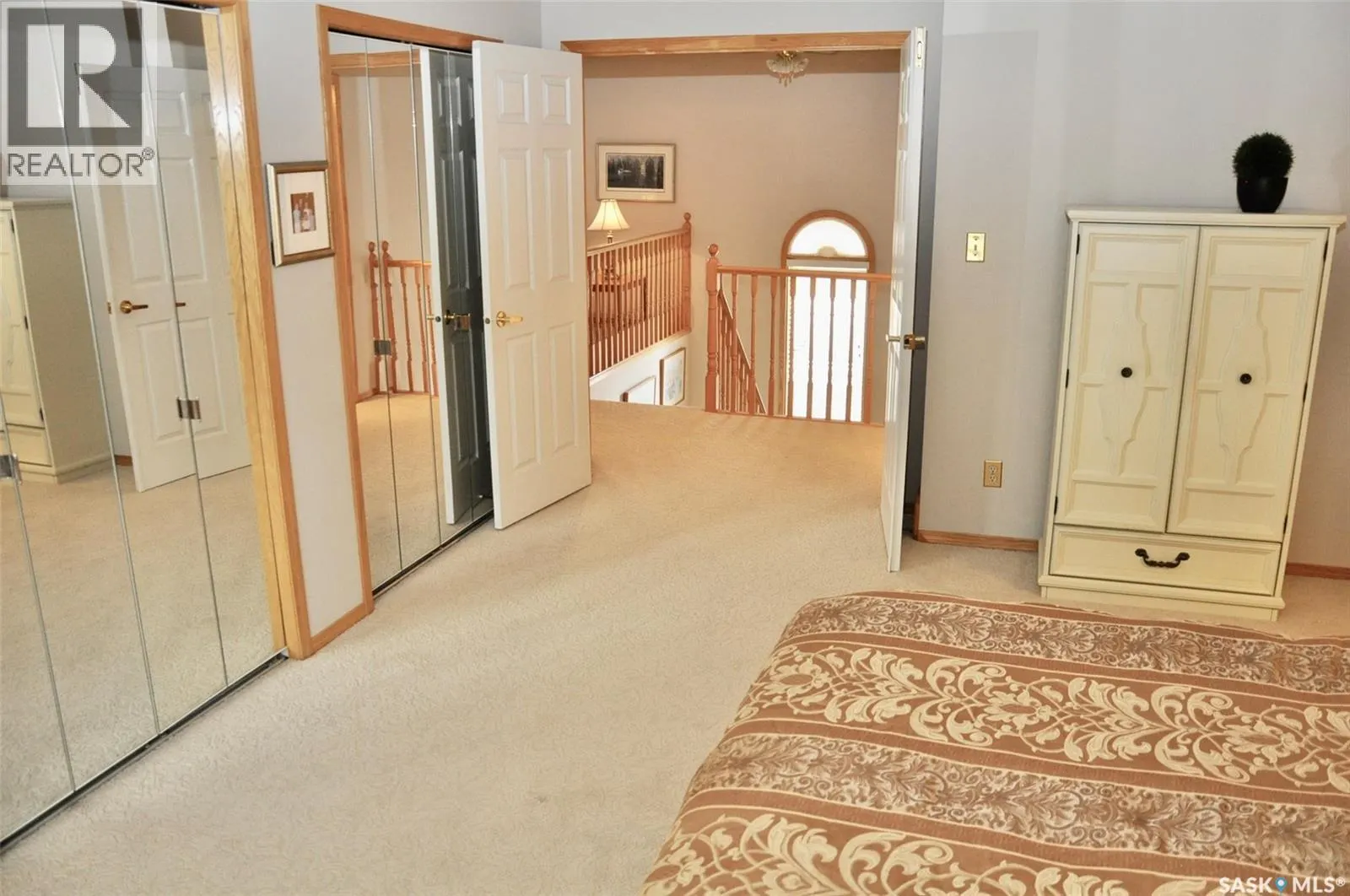 1402 415 Heritage CRESCENT