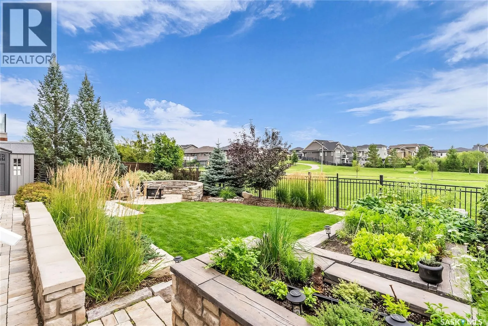 250 Whalley CRESCENT