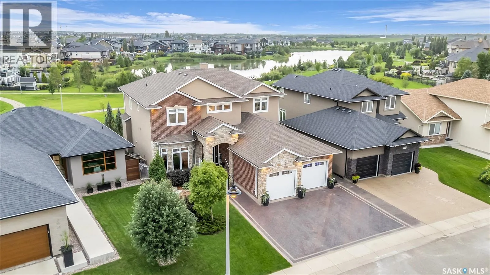 250 Whalley CRESCENT