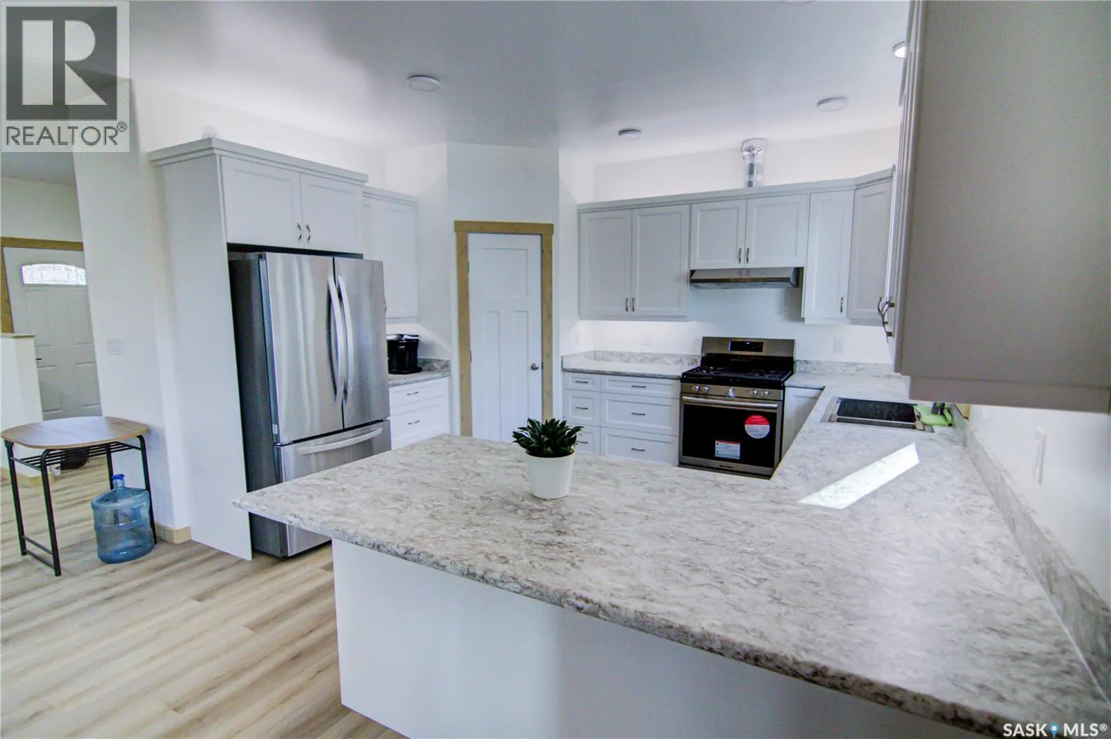108 Central AVENUE