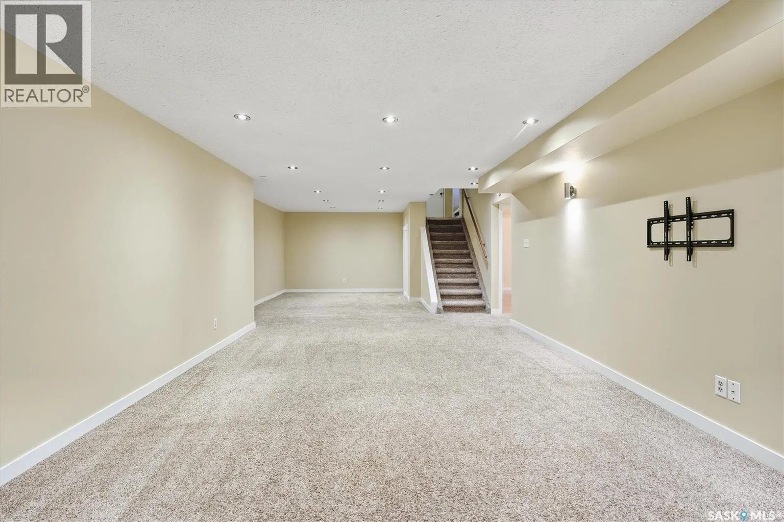 317 Fisher CRESCENT