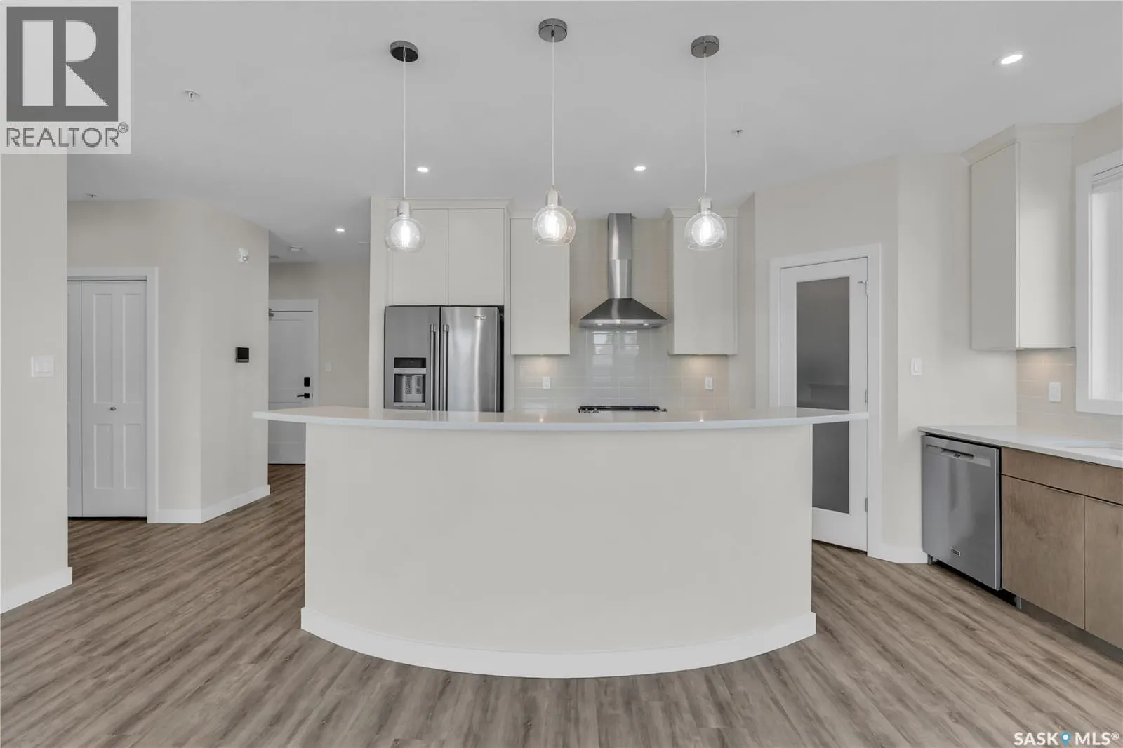 201 3581 Evans COURT