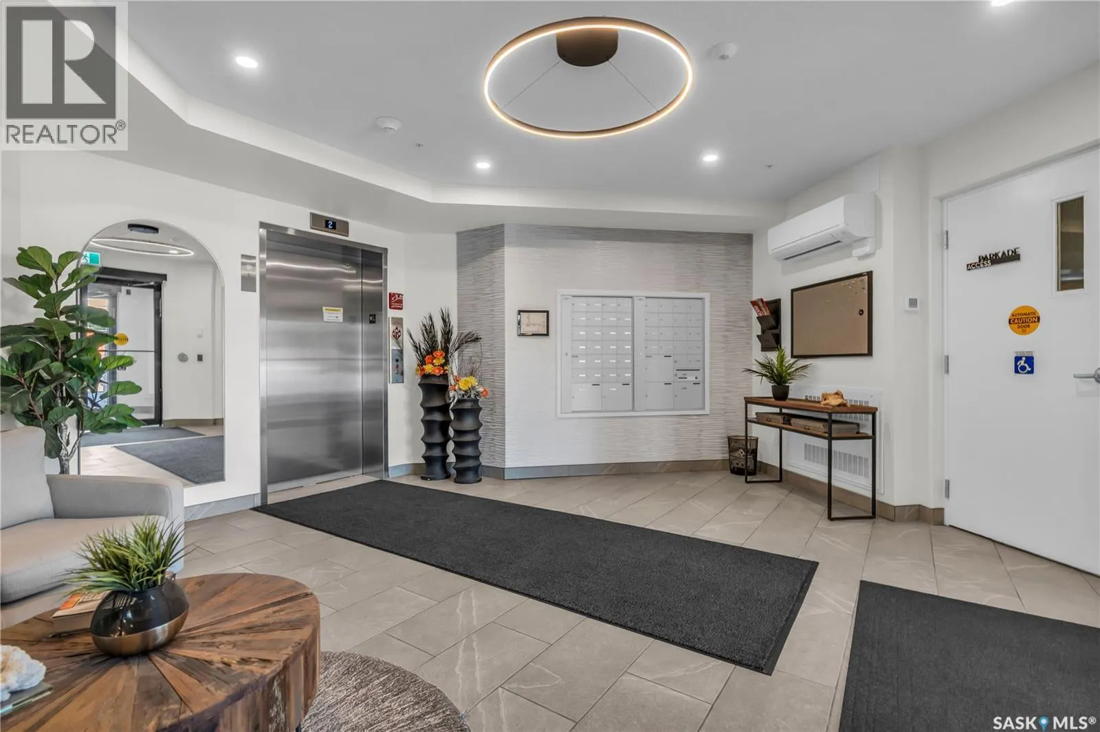 201 3581 Evans COURT