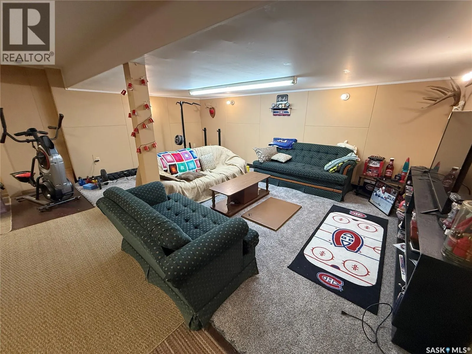 695 Elevator ROAD