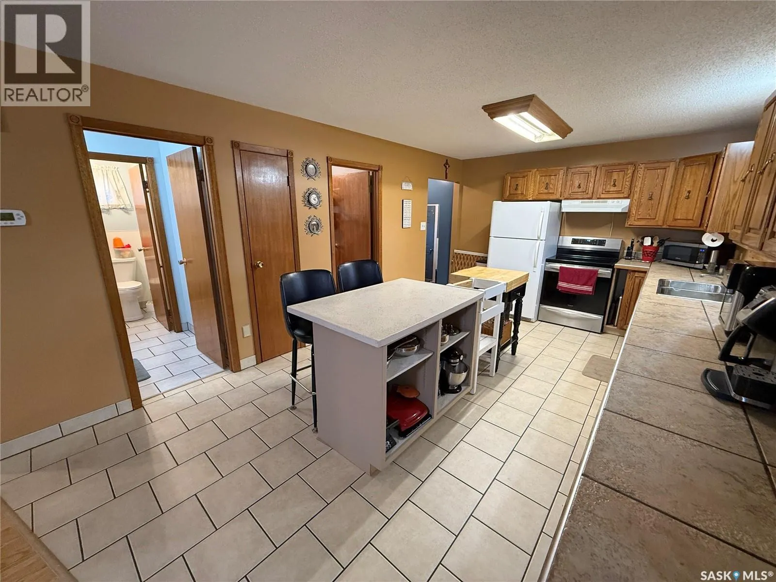 695 Elevator ROAD