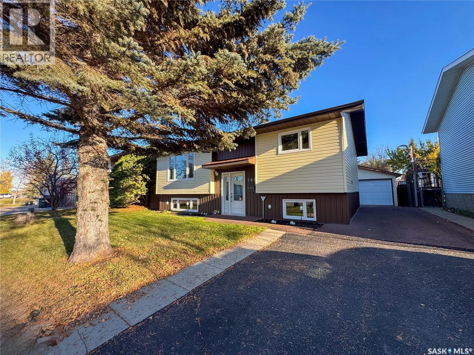 1661 Olive Diefenbaker DRIVE