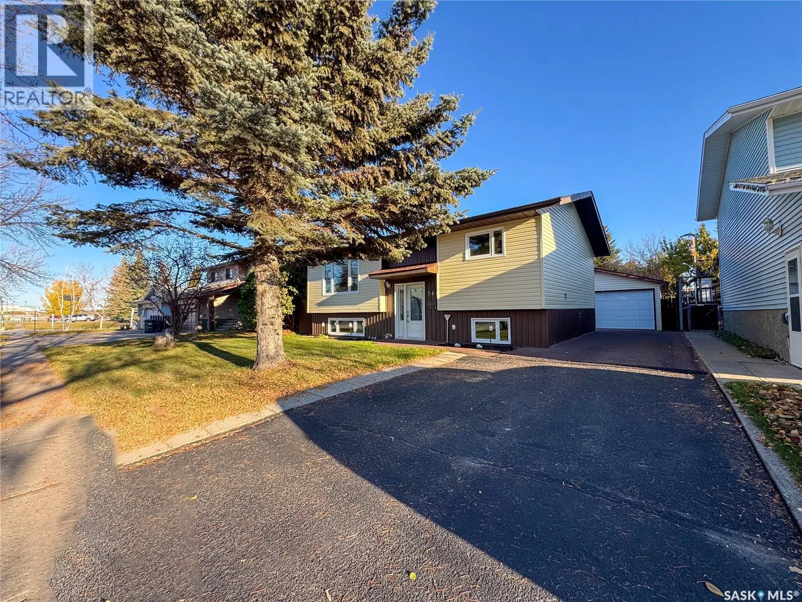 1661 Olive Diefenbaker DRIVE