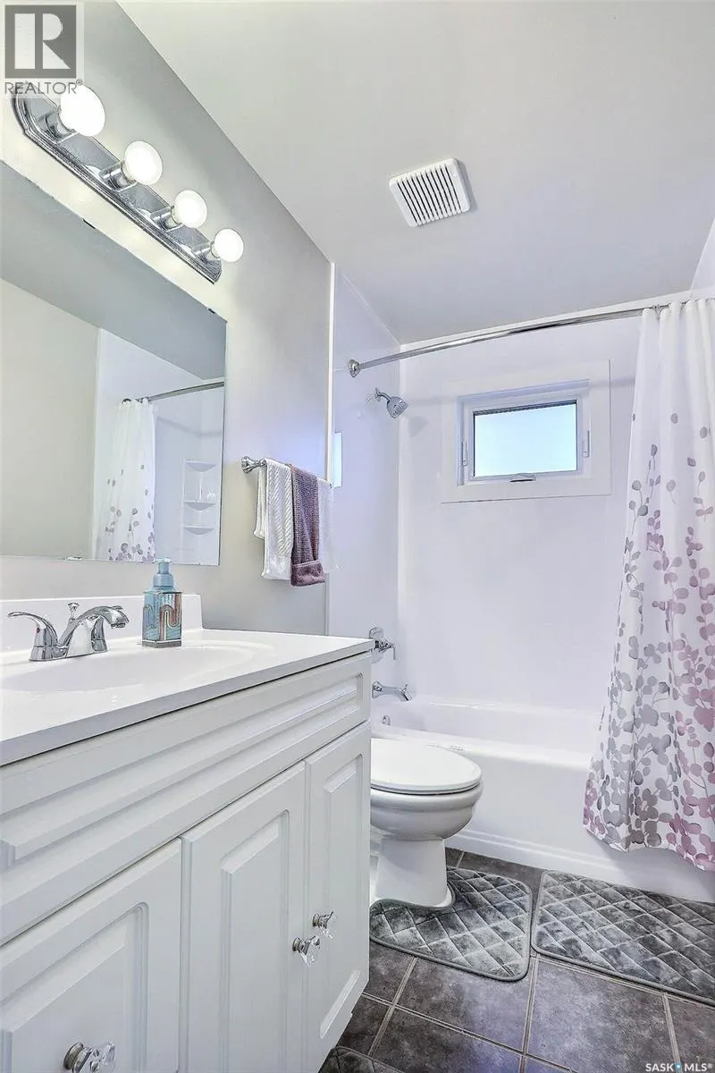 1661 Olive Diefenbaker DRIVE