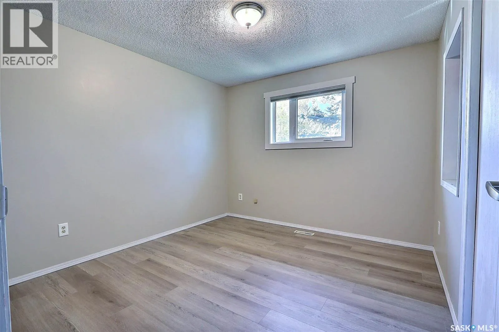 1661 Olive Diefenbaker DRIVE