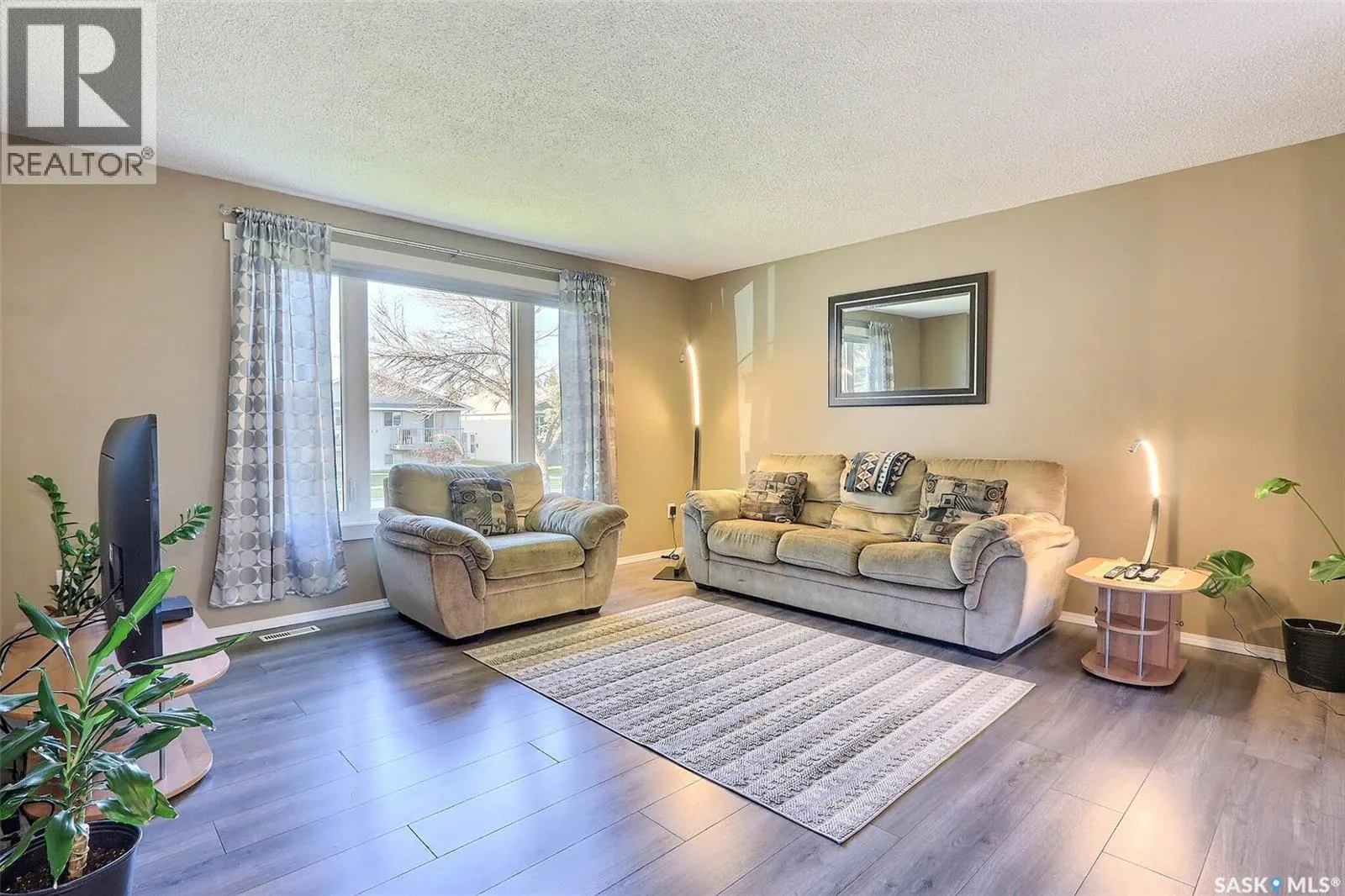 1661 Olive Diefenbaker DRIVE
