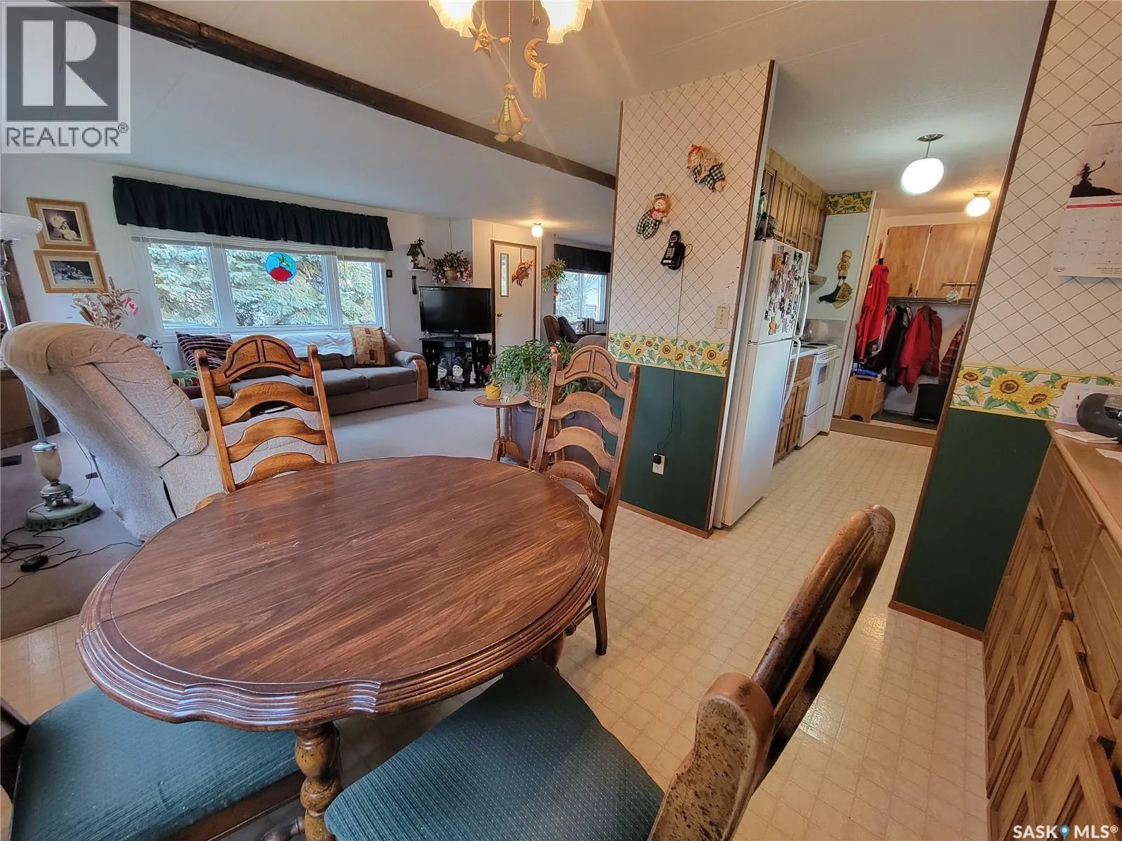 310 5th STREET W