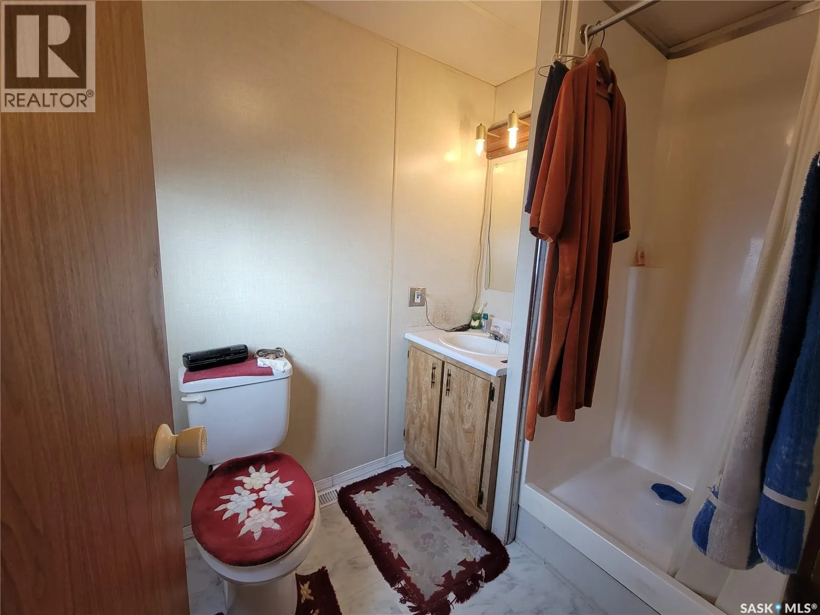310 5th STREET W